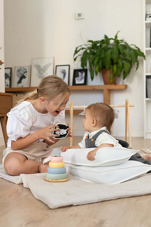 Baby Visual Stimulation Cards Montessori High Contrast Flash Card